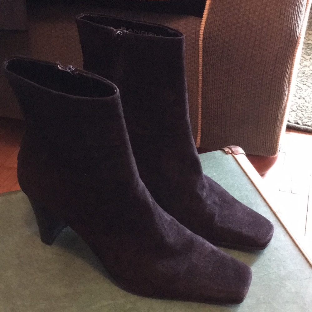 Black Suede Bandolino Ankle Booties Size 7.5 - Picture 7 of 8